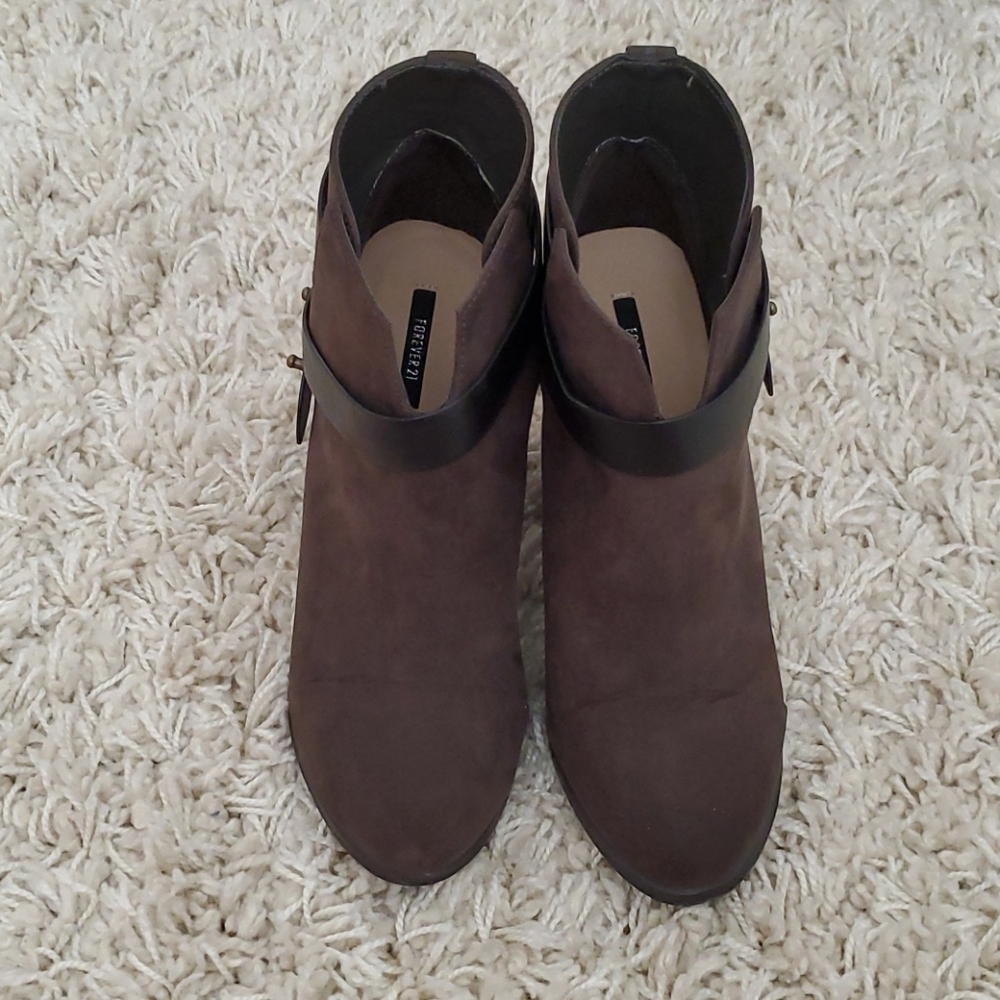 Forever 21 Olive Green/Brown Suede Booties